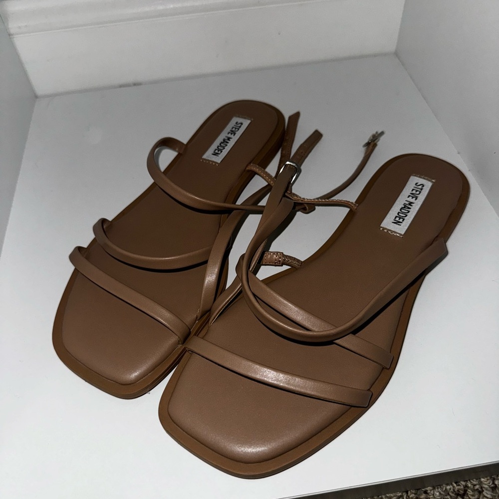 Steve Madden sandal